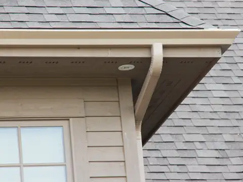 Box-bottom eavestrough profile sample in sandalwood